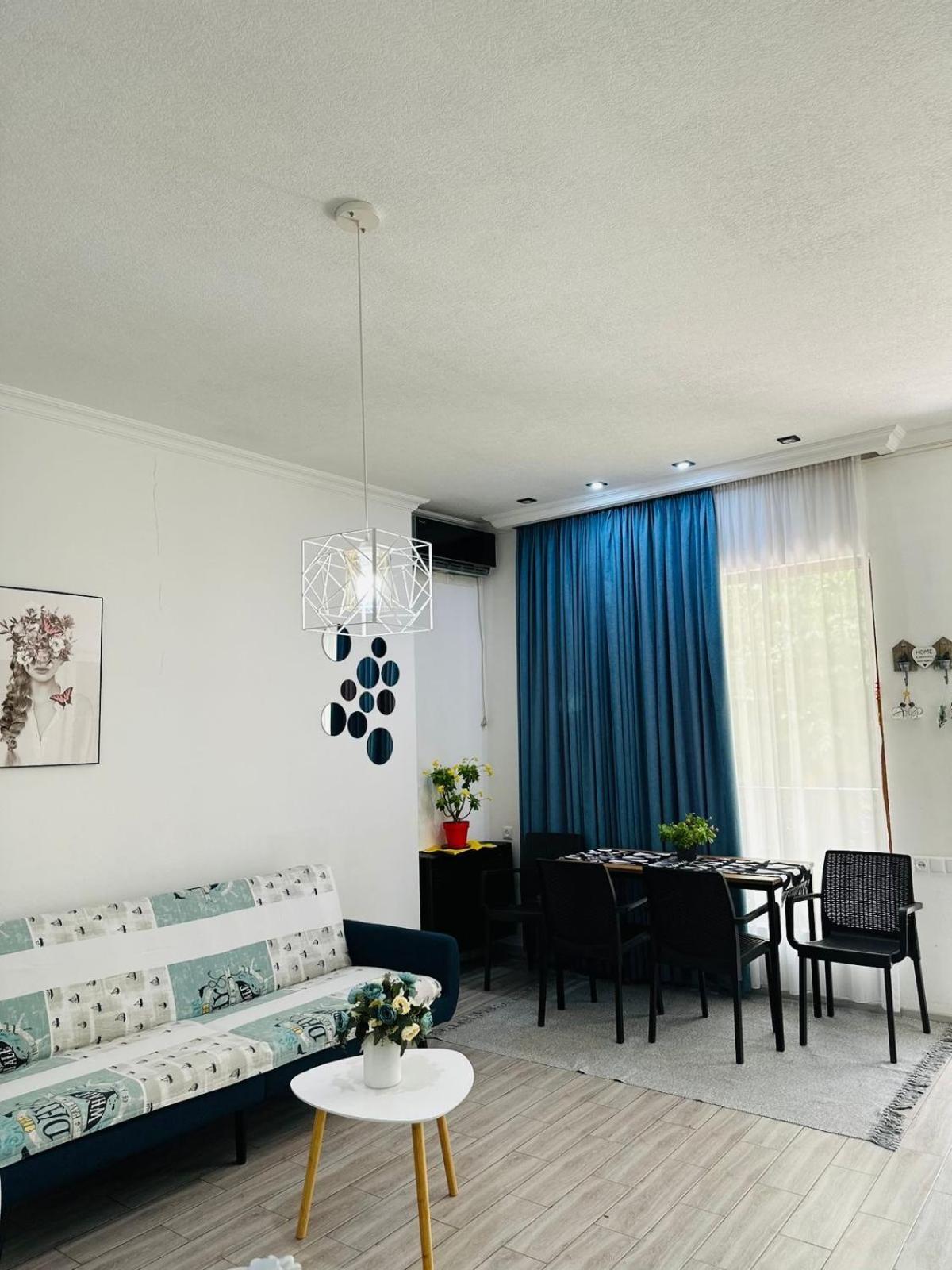 Sweet Apartment In Kutaisi Exterior photo