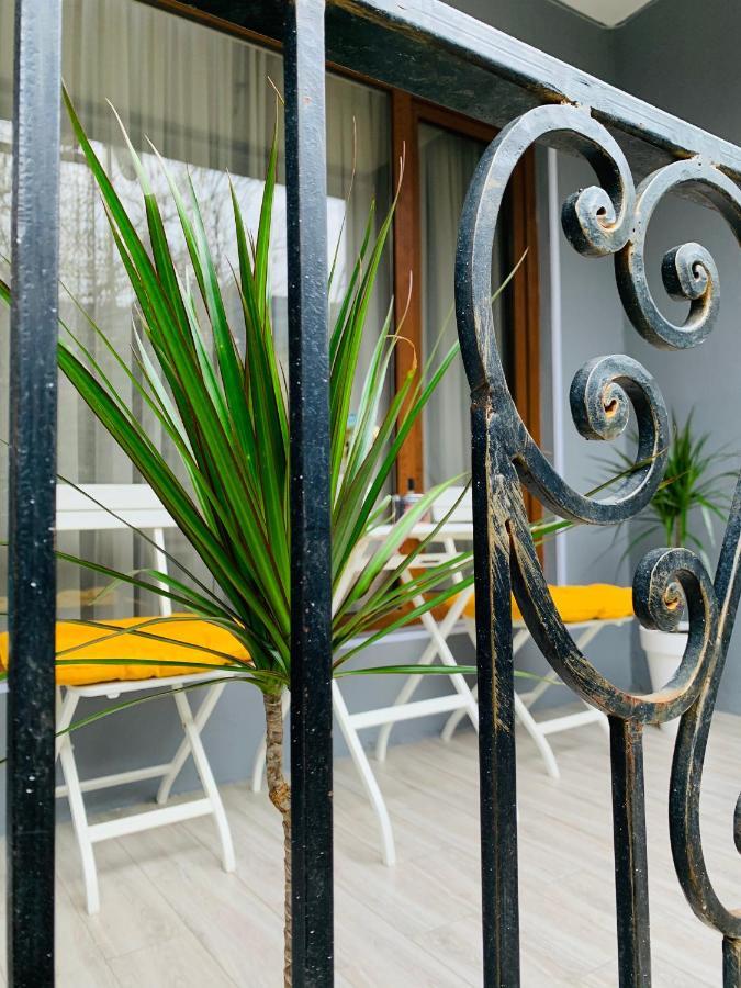 Sweet Apartment In Kutaisi Exterior photo