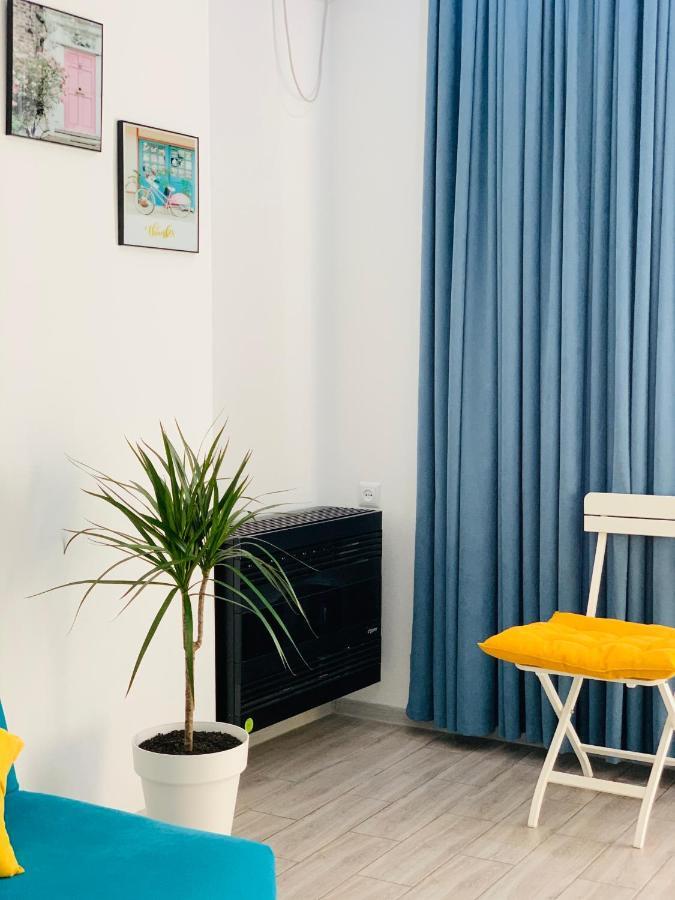 Sweet Apartment In Kutaisi Exterior photo