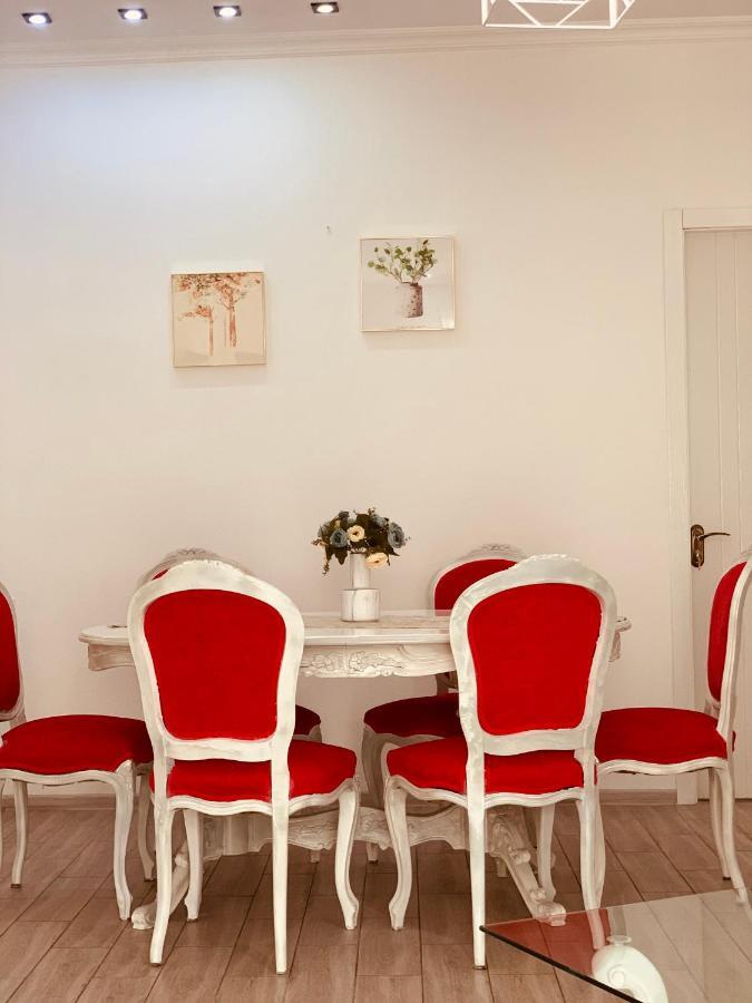 Sweet Apartment In Kutaisi Exterior photo